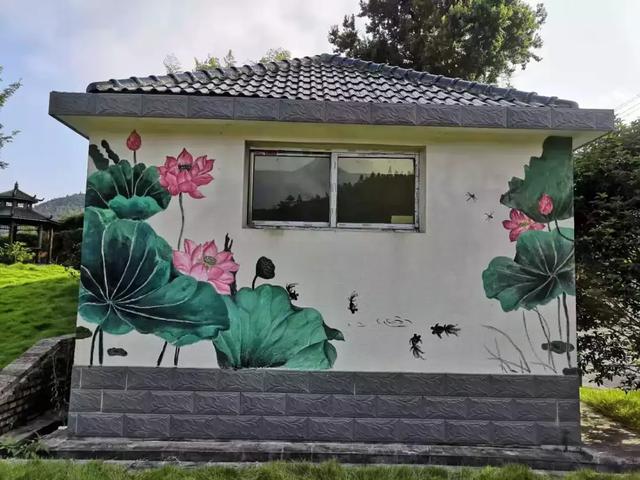 百校千生闽东行丨叠石乡 百平浓情墙绘“靓”相竹阳，壁画艺术助力新时代新农村文化建设